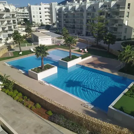 Apartamento Nuevo Y Bien Situado En *