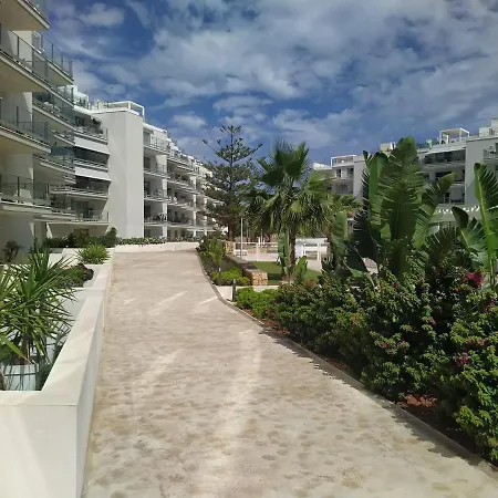 Apartamento Nuevo Y Bien Situado En Lägenhet *