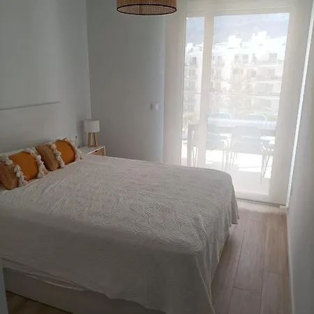 Apartamento Nuevo Y Bien Situado En * Denia